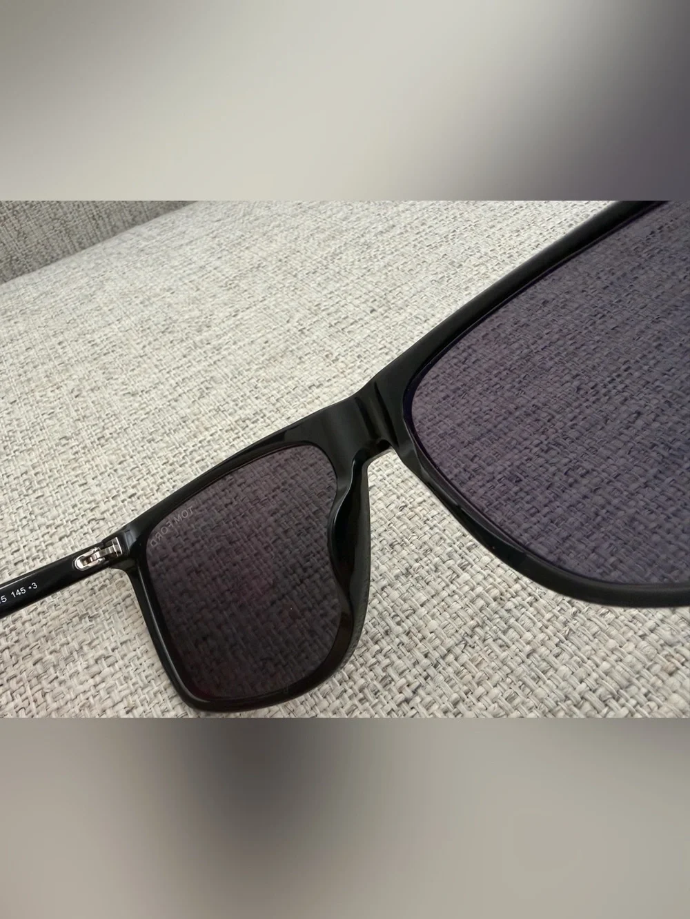 NEW Tom Ford FT0832-N Black Sunglasses with Dark Gray Lenses